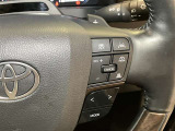 レーダークルーズコントロール(全車速追従機能付)付きです。車速に応じて追従支援してくれるので、ロングドライブも快適です。詳細は販売店スタッフまでおたずねください。