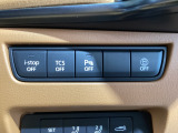 運転席脇のクラスタースイッチ部分にはパーキングセンサー、その他走行系スイッチを集中配置しております。