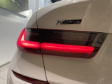 安心のBMW認定中古車は100項目の箇所を徹底的にチェック致します。機械的な箇所や電気系、コンピューターなどをご納車前に点検し、交換基準に達した部品は全て新品に修理返品した後にご納車致します。