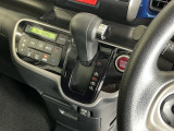発進時から滑らかに加速する無段階変速のCVTはストップ&ゴーの多い街の中も快適です