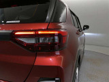 LEDテールライトです。省電力、高輝度のLEDは明るく照らすので夜間運転時の視認性を高めます。スタイリッシュな見た目で細かいところもこだわりたいあなたに!