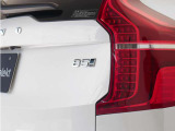 【B5 AWD】制動時に放出されるエネルギーを電気に変換して回収する優れた燃費効率とレスポンスに磨きをかけた48Vハイブリッド。