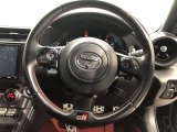 ハンドルは車を運転する上で、ずっと握っている重要なパーツです。手にフィットする物がいいですよね♪