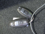 インテリジェントキー装備。ポケットやカバンに入れておくだけ。車両の始動操作を楽にする便利アイテム☆