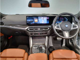 ☆センターパネルを運転席側に僅かに傾けたBMW独特のインパネ☆【駆け抜ける歓び】はここからもスタートしております☆
