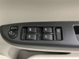 ボタン1つ自動で窓の開閉が可能です!空気の入れ替えも瞬時にできます!