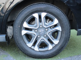 純正のアルミホイールが足元を飾ります!タイヤサイズは185/65R15になります。