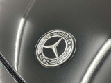 メモリー付きパワーシートが装備されている車両はシートの位置・ドアミラーの角度・ハンドルの位置を3名まで記憶出来ます。