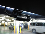 後方用のカメラも備えてあるので『あおり運転』にも対応ができて安心です。ドライブレコーダーは必需品ですね。使うことの無い事が良いのですが・・・(※別途SDカードが必要です)