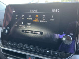 様々なオーディオソースがございます。運転中に好きな音楽を聴くことが可能です。