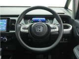 ◆ハンドル全体◆各種スイッチがハンドルから手を放さず操作できるので運転中でも楽に操作できます。