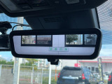 【 デジタルインナーミラー 】車両後方カメラの映像をミラーに映すことが出来ます! そのため、後席に人や荷物があって後方が見えづらい場合でもしっかり視界を確保することが出来ます!//