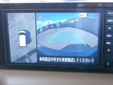 まるで上空から見下ろしているような感じで駐車が楽にできるインテリジェントアラウンドビューモニター!幅寄せが苦手な方でもサイドビューで確認することができますよ♪