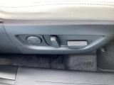 運転席は、電動シートです。細かな調節が出来ます。
