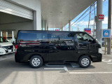 日産ディーラーならではの経験豊富な整備士が、お渡し前にきっちりと車検整備をさせていただいております。またお渡し後1ヶ月もしくは1000kmで、無料の点検整備を実施させていただきます。