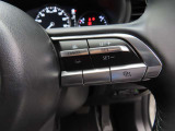 前車追従機能付きのレーダークルーズを備えています。自動で車間距離を調整してくれますので、アクセル操作の疲労軽減に繋がります。特に長距離を運転される方にはお奨めです☆