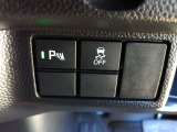 パーキングセンサーや横滑りを防ぐVSA等のスイッチ類は運転席の右側、手の届きやすい位置にあります。