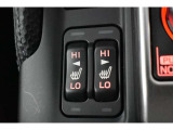 フロントシートヒーターを装備。早朝や寒い季節でも素早くシートを温めてくれるアイテムです。温度調整は2段階調整。