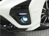 ◆フォグライト◆ 霧などの悪天候時、自車の位置を示すとともに前方や路肩が見えずらい時、近い位置をワイドに照らしてくれます
