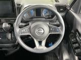 【純正革巻きステアリング】上質な革を使用することで、手にしっかり馴染みとても運転しやすいハンドルです♪