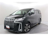 広々とした車内空間に優れた燃費性能。更にデザインも上質で人気のお車です!