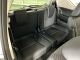 1列目から3列目まで広々大空間です。3列目シートは荷物が多い時や不要な時はアレンジして荷室として使用することが可能で便利に使えます