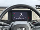 マルチインフォメーションディスプレイです。燃費や走行距離が分かり、半ドアなど車に異常がある際に警告してくれます。車に乗る楽しみが増えますね。