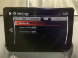 Bluetoothに接続することで、スマートフォンに入っている音楽アプリを車内で楽しめたり、通話が出来ます♪