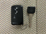 スマートキーです!ドアの施錠・解錠・エンジンの始動がスムーズで大変便利です!