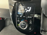 【オートエアコン】AUTOボタンを押してお好みの温度を設定!快適な室温でドライブをお楽しみいただけます♪
