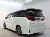 総額表示は、神奈川県内の登録で、納車は店頭納車の金額です。又、支払い方法や延長保証・希望ナンバー等で変更になる場合がございます。