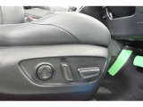 無段階でシートポジションの調整が可能です。運転しやすいベストポジションを見つけて、快適なドライブを楽しんでください。