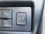 電動リフトゲートで開閉楽々。開閉の上限設定もできますので、低い立体駐車場などでも便利です。