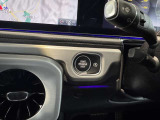 バックカメラにより駐車時の後方確認も楽にできます。