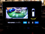 バックカメラの画像です。ガイドラインがスムースな車庫入れをサポートいたします。車庫入れの安心感がアップしますね。