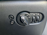 車両の詳細、ご質問につきましては、弊社営業スタッフまでお気軽にご連絡下さいませ。遠方のお客様には実車の詳細画像送信も承ります。お客様からのお問合せをお待ち致しております。