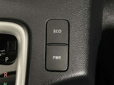 ECOモードはエアコンの効きなどを抑え低燃費に、PWRモードは急な坂道や高速の合流時、追い越しなど加速が欲しいときに便利です。