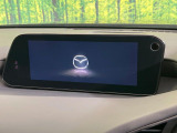 【メーカー純正ナビ】インテリアに溶け込むスタイリッシュな「専用設計」メーカーナビを装備♪視認性や操作性など基本性能にも優れ、より上質なカーライフをお楽しみいただけます。