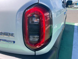 後続車からも視認性の高いテールランプ装備☆