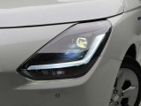 LEDヘッドライトを搭載。夜間の運転も安心です♪