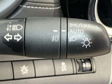 【オートライトシステム】暗くなると自動でライトが点灯!昼間のトンネル走行などオートにしていると便利です♪