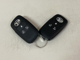当店は整備工場併設の新車・中古車店です。全車認定中古車です。泉佐野市・貝塚市・熊取町・田尻町・泉南市・阪南市・岬町の泉州地域のお客様、大阪府内や他府県のお客様もお待ちしています。