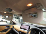 照明付バニティーミラー★運転席、助手席に装備しています。