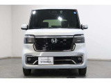 当店の展示車は、プロの業者にボディーの磨きやルームクリーニングをしておりますので、とてもきれいな状態です。ぜひ、ご来店いただきましてお確かめ下さい。