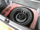 スペアタイヤを積んでいるモデルです。