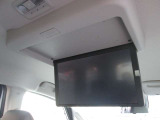 後席モニター装着で長距離ドライブも退屈せずお楽しみいただけます