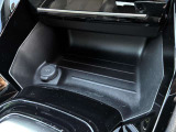 最新鋭の自社整備工場にて、車検・点検は勿論の事、あらゆるご要望にお応えすべく輸入車ディーラーならではの最新のコンピューターシステムとベテランの整備士がバックUP!
