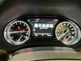 車線逸脱警報機能&衝突回避ブレーキ機能が付いています。
