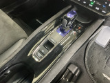 シンプルでスマートなセレクトレバーです