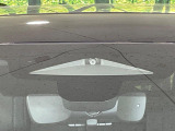 【トヨタセーフティセンス】走行中に前方の車両等を認識し、衝突しそうな時は警報とブレーキで衝突回避と被害軽減をアシスト。より安全にドライブをお楽しみいただけます。